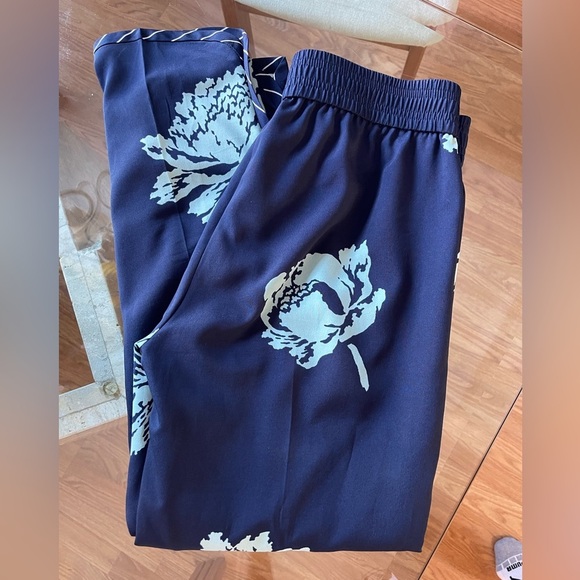 J Crew Joggers. VGUC - Picture 6 of 8